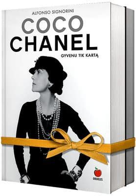 Chanel knyga .